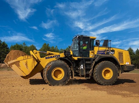  Komatsu WA475-10