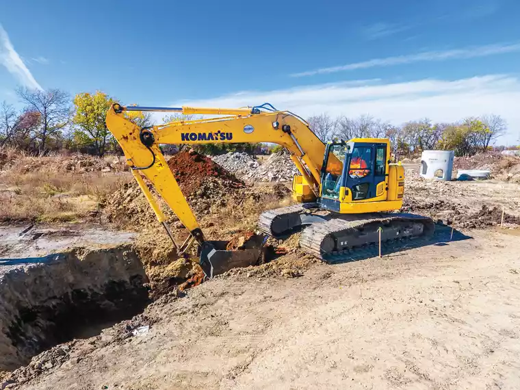 Oklahoma dozer service technology benefits the construction contracting company from small commercial sites Pinney LLC family business Kirby Smith machinery