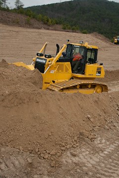 Komatsu D65PXI-18 Bulldozer | New Equipment | Kirby-Smith Machinery