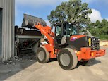 New Hitachi Loader working